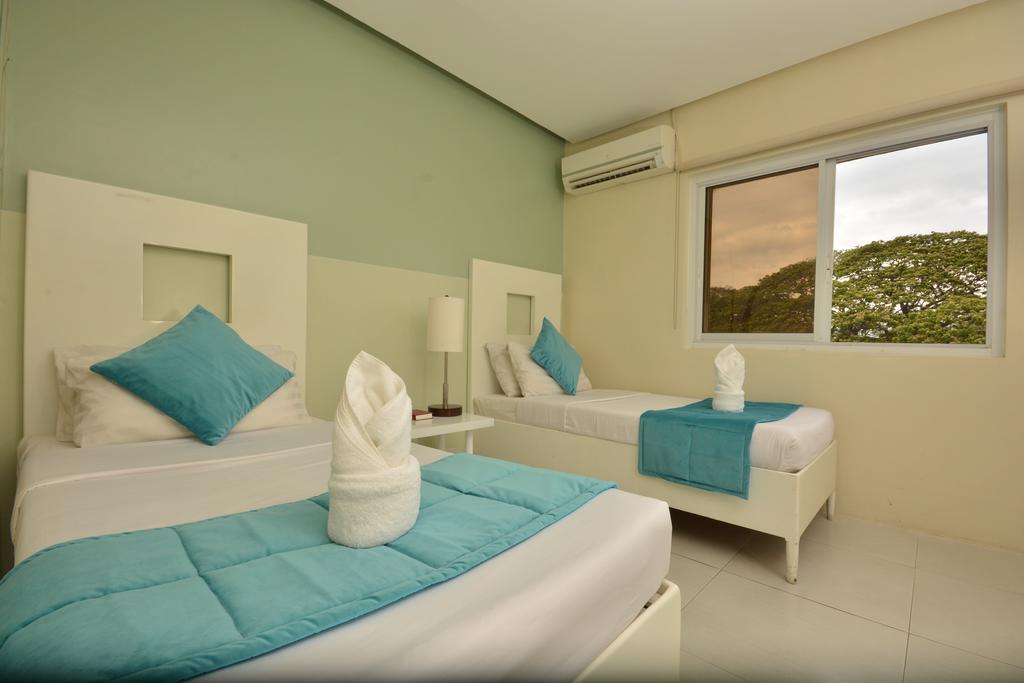 Empire Suites Hotel Puerto Princesa Eksteriør bilde